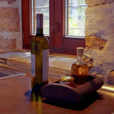 Annousa's House & Aparthotel