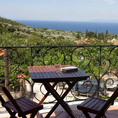 Annousa's House & 4* Kallirakhi