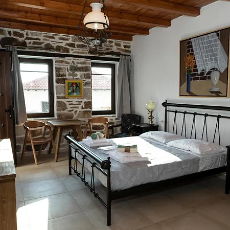 Annousa's House & 4*