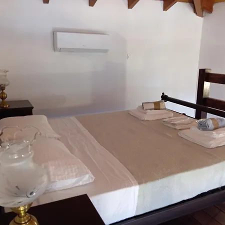 Annousa's House & Aparthotel 4*