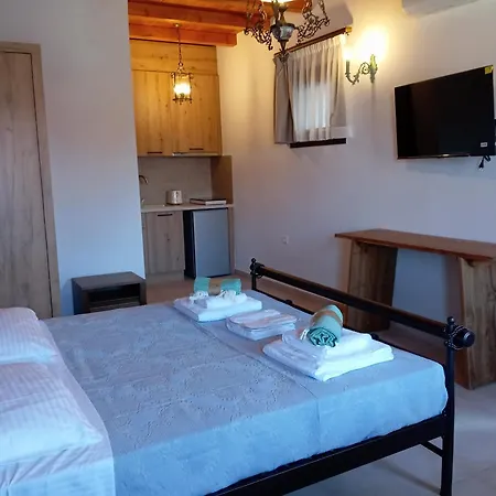 Aparthotel Annousa's House & Kallirakhi