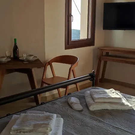 Annousa's House & Aparthotel