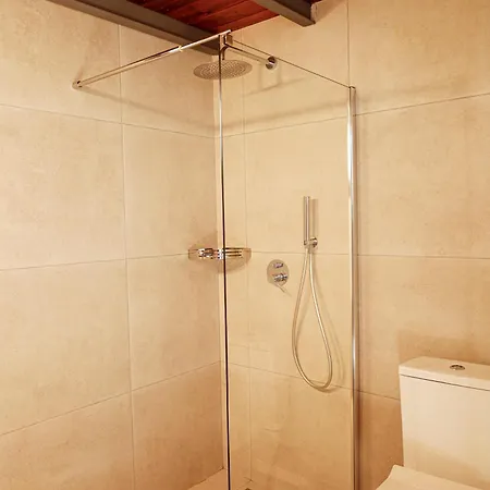 Annousa's House & Aparthotel