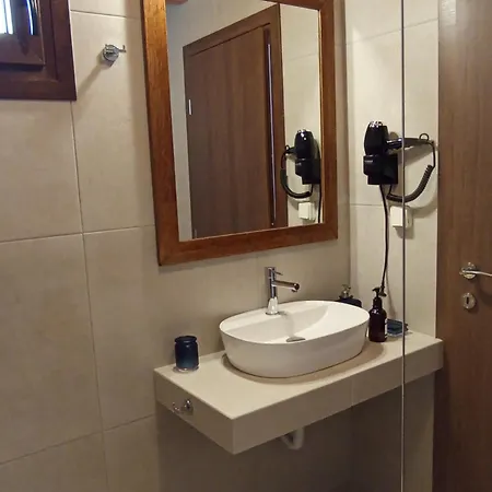 Aparthotel Annousa's House &