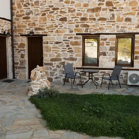 Annousa's House & Kallirakhi