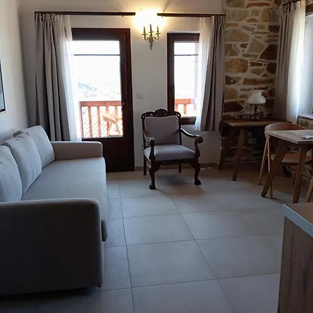 Annousa's House & Aparthotel 4*