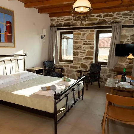 Annousa's House & Hotel apartamentowy 4*