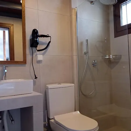 Aparthotel Annousa's House & *