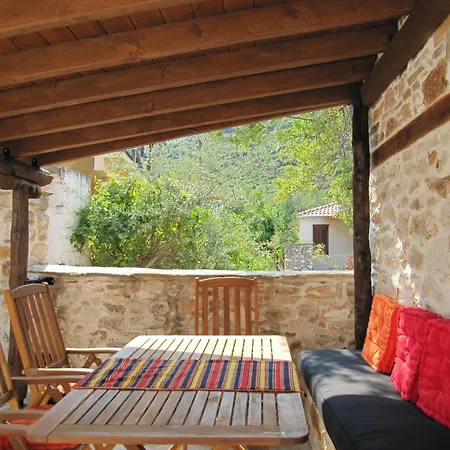 Aparthotel Annousa's House & *
