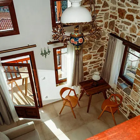 Annousa's House & Apartmanhotel Kaliráhi