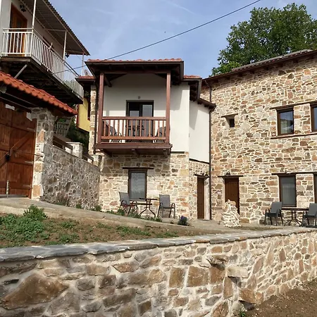 Aparthotel Annousa's House & *