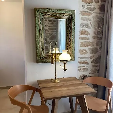 Apartmanhotel Annousa's House & Kaliráhi