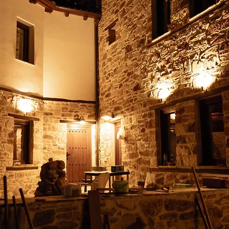 Annousa's House & 4*