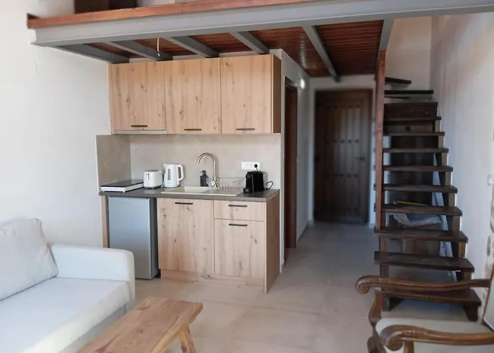 Annousa's House & 公寓式酒店 4*