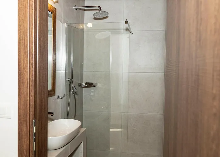 公寓式酒店 Annousa's House & 4*