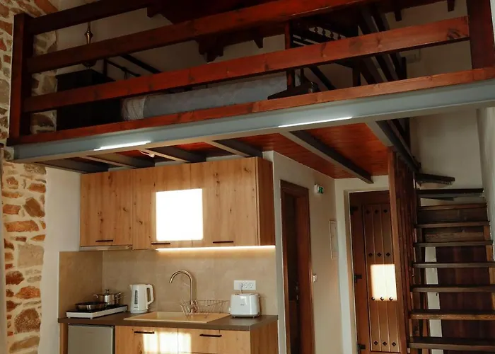 公寓式酒店 Annousa's House & 4*