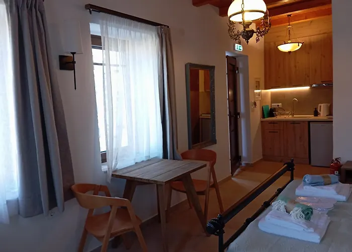 Annousa's House &